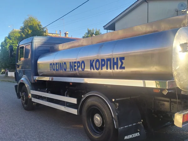 Βυτιοφόρο νερού Υδροφόρες Παναγιώτου σε παράδοση